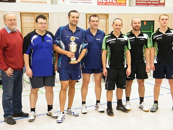 v.l. Pokalspielleiter F.Lucas, A.Diroll, A.Becker, H-G.Ziegler (TSV Gochsheim II), M.Hoinkis, T.Martin, M.Dotzel (SV/DJK Unterspiesheim II)